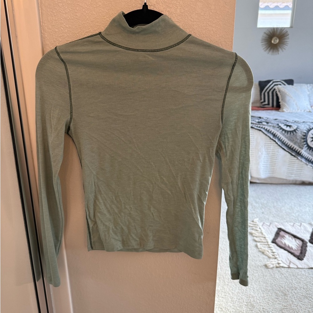 Madewell Light Green Long Sleeve Turtleneck